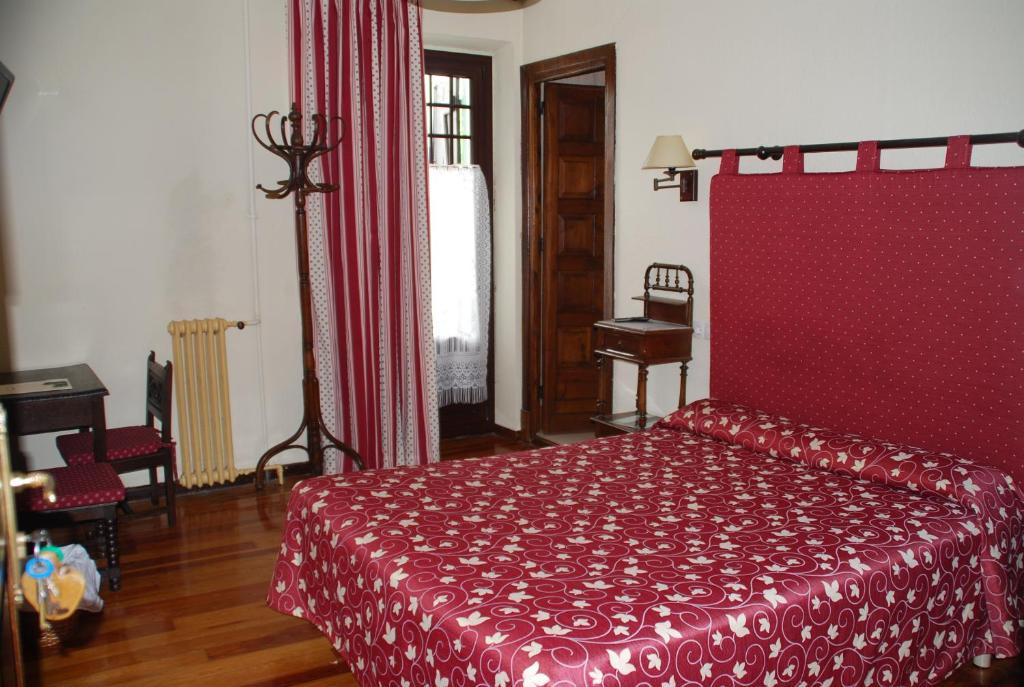 Hostal Ayestaran II Lekunberri Oda fotoğraf