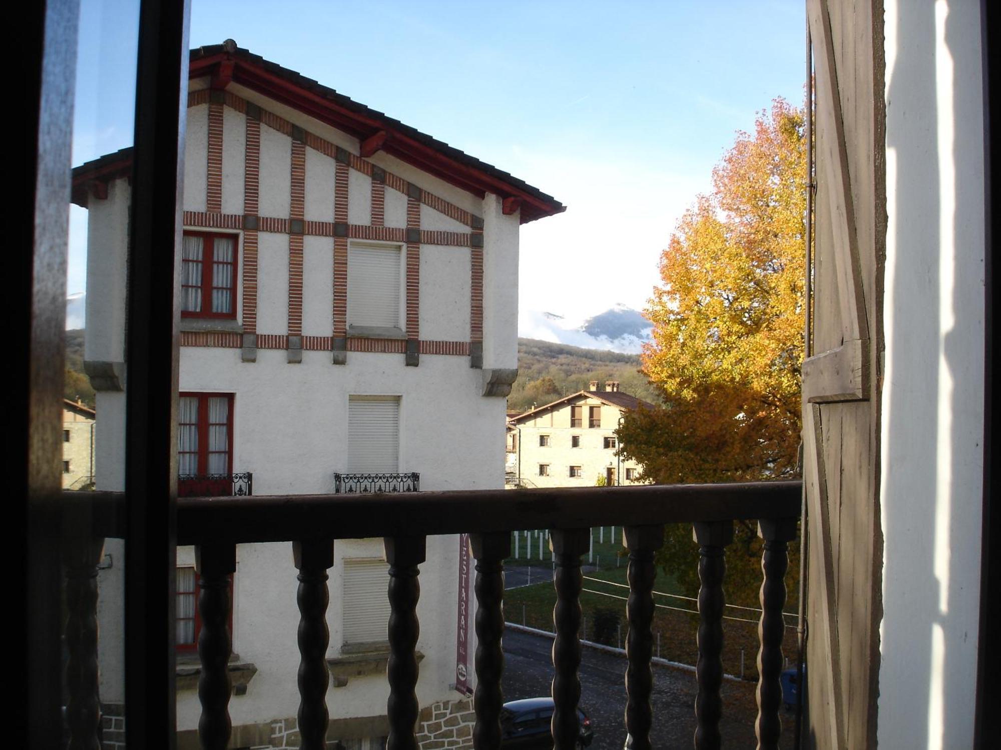Hostal Ayestaran II Lekunberri Dış mekan fotoğraf