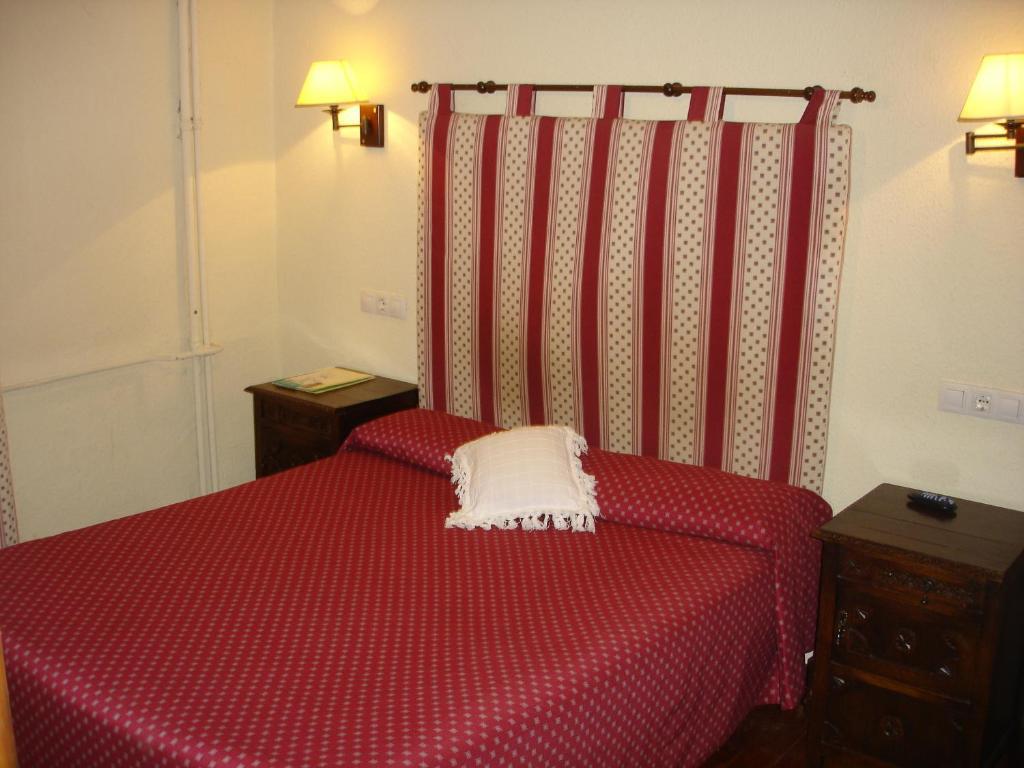 Hostal Ayestaran II Lekunberri Oda fotoğraf